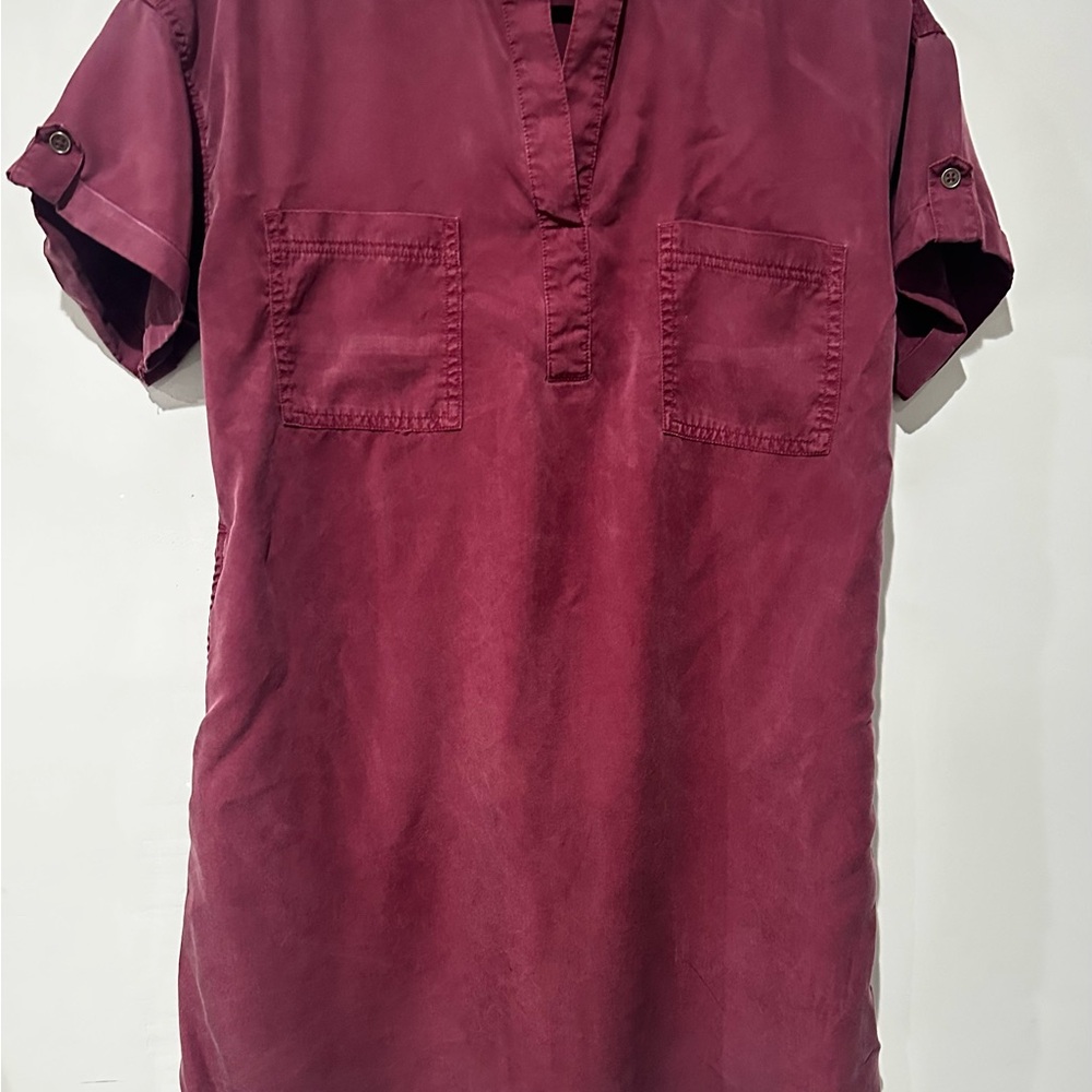 Universal Thread Men's Short-Sleeve V-Neck Shirt in Burgundy